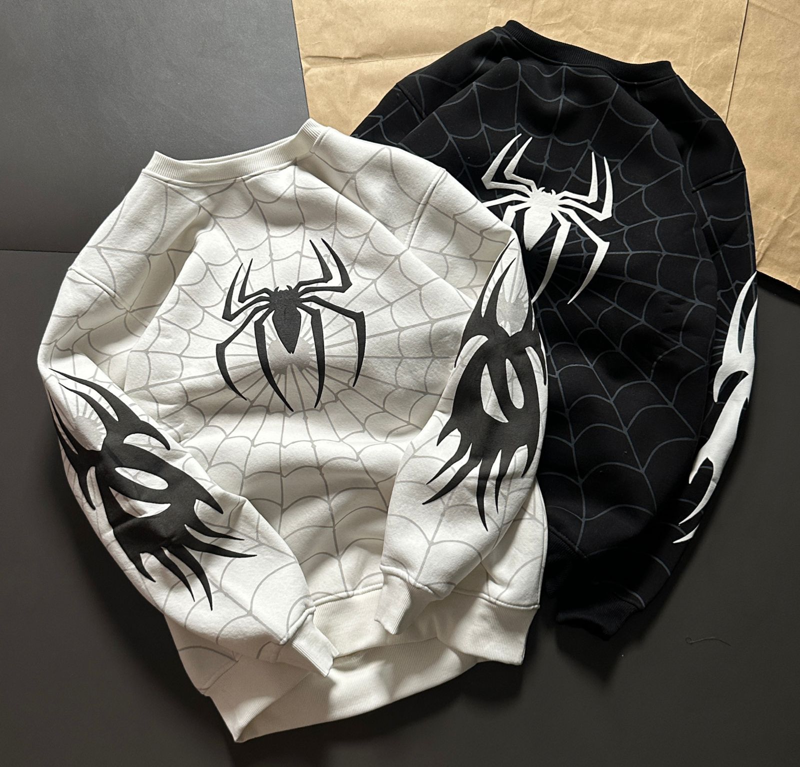 Thread Dori Signature Embroidered Hoodie – White & Black [SP-1]